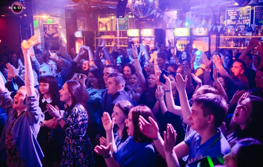 Ночной клуб Neon Киров